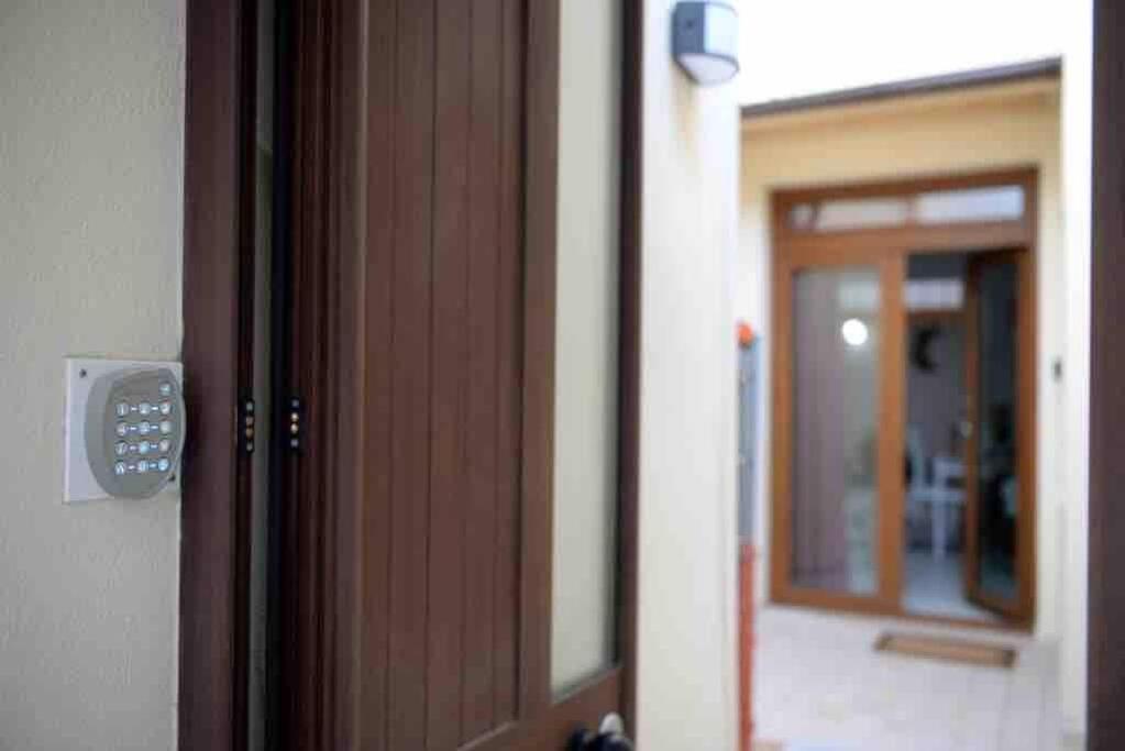 Stylish Loft Trivano 2 Beds/2 Bath Holiday home