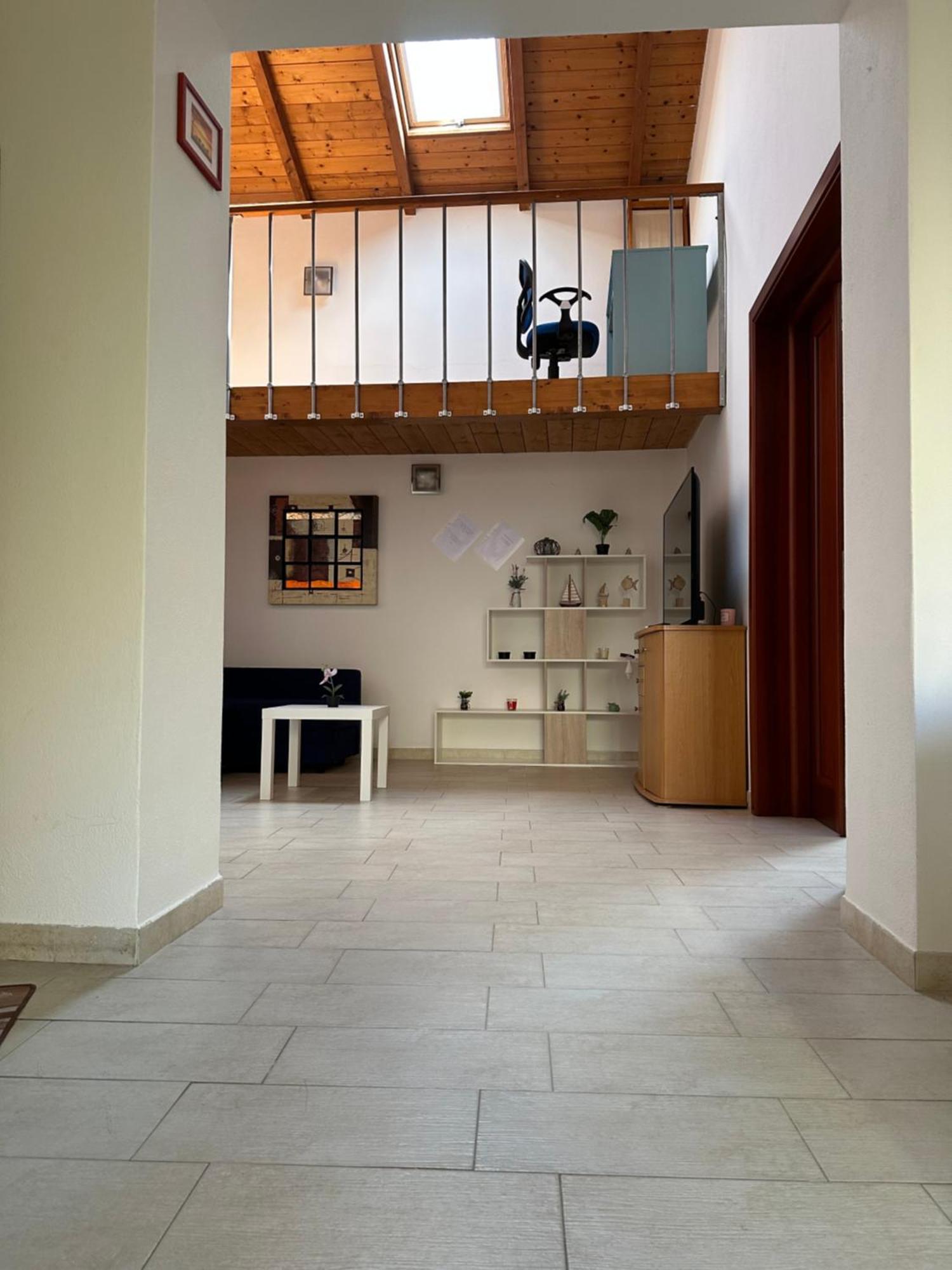 Stylish Loft Trivano 2 Beds/2 Bath Holiday home